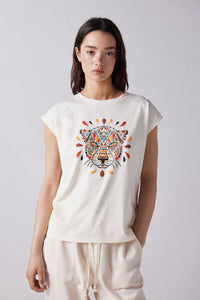 Low-back graphic T-shirt