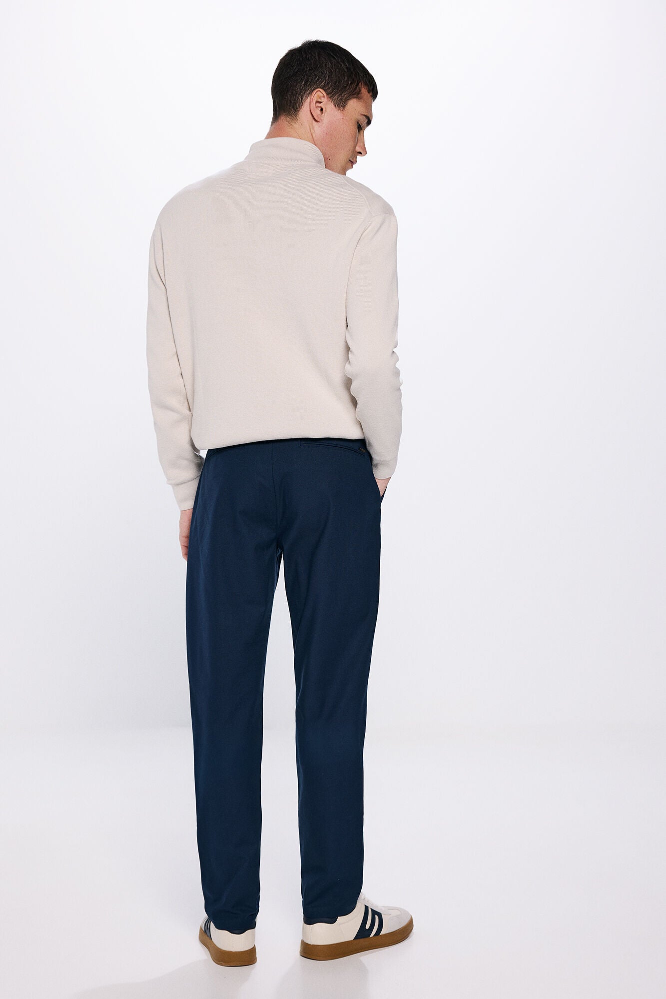 Two-tone textured chinos trousers