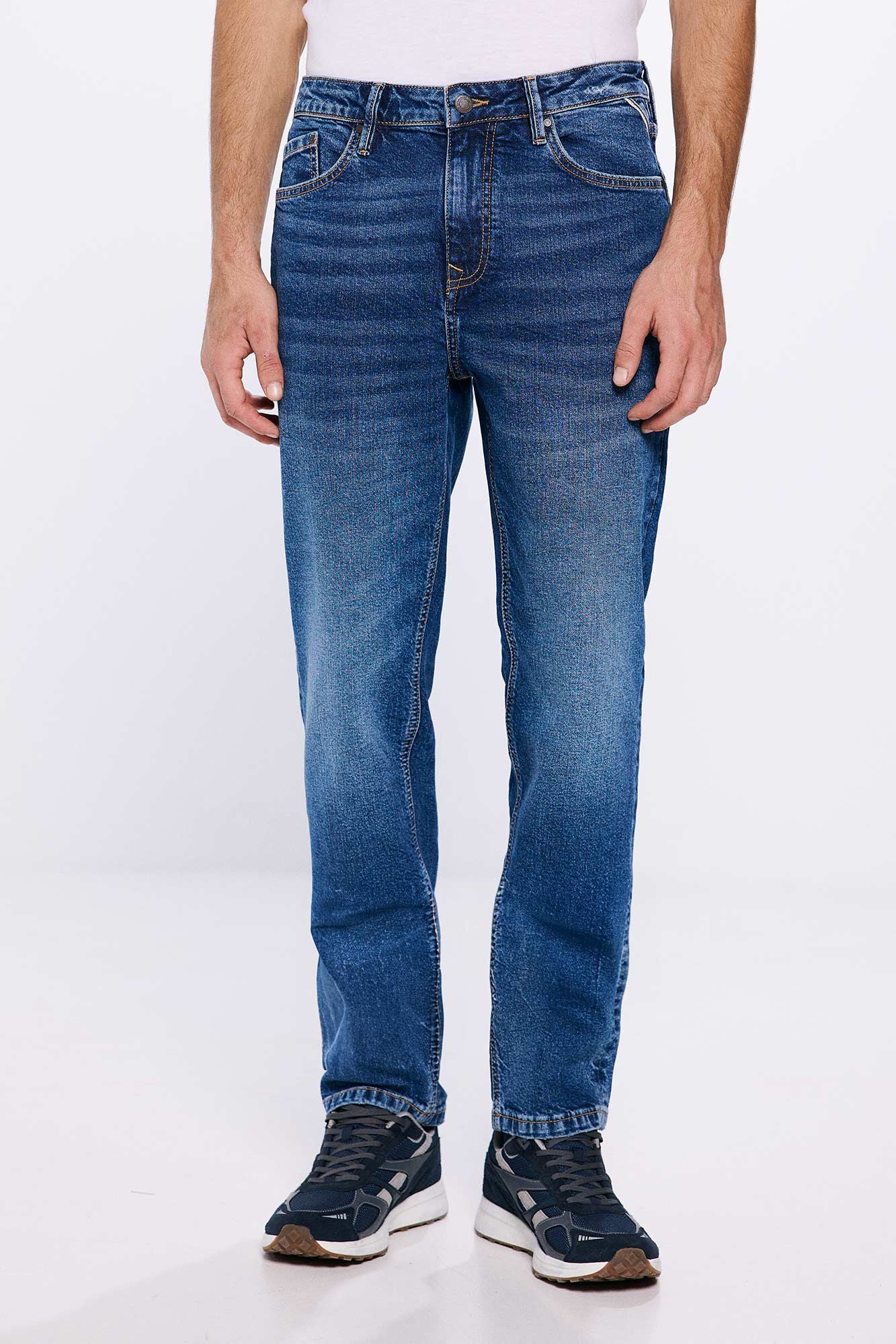 Slim fit jeans