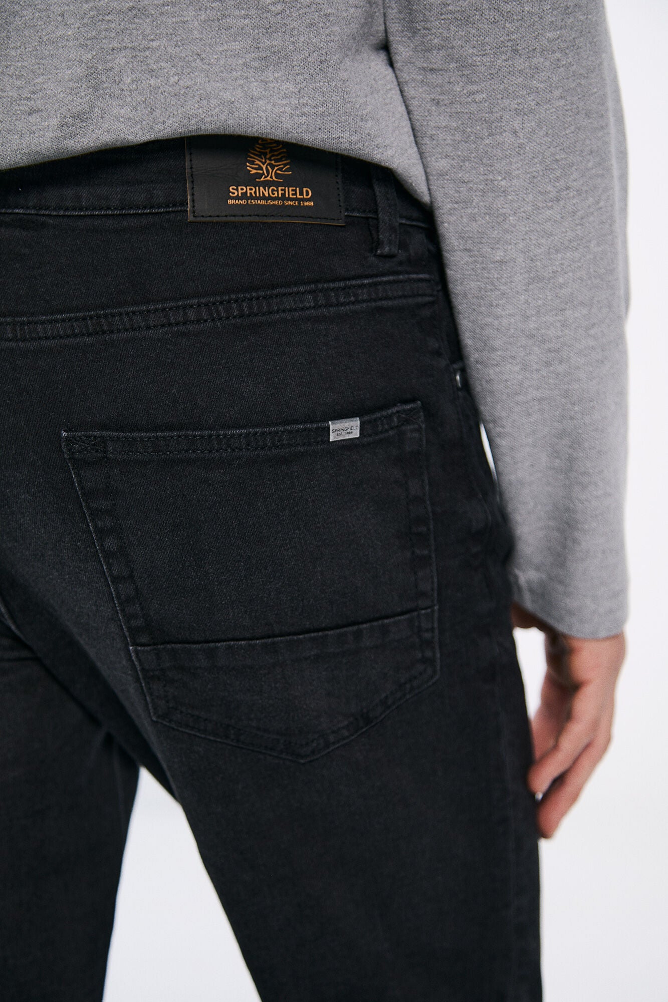 Black skinny fit jeans