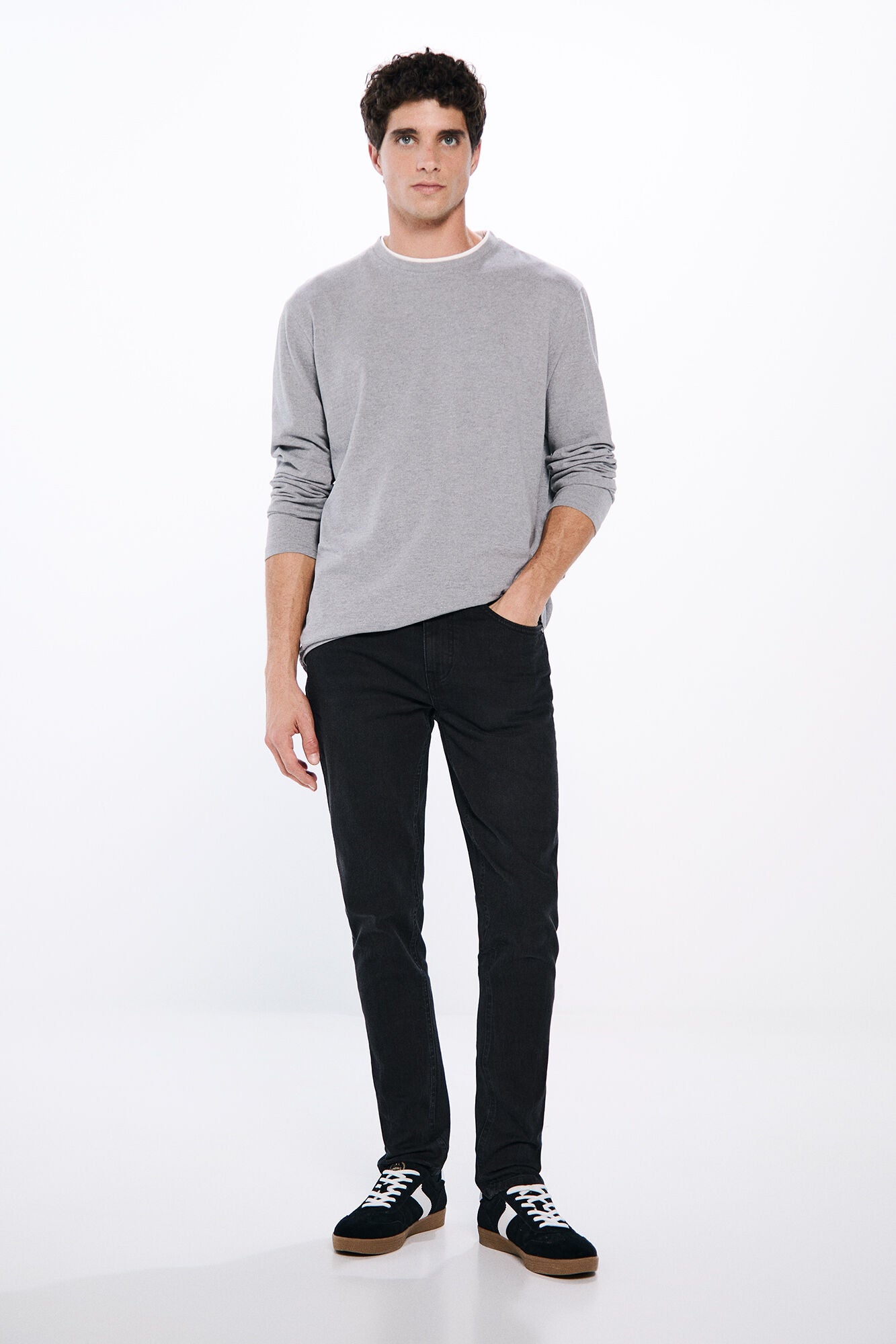 Black skinny fit jeans