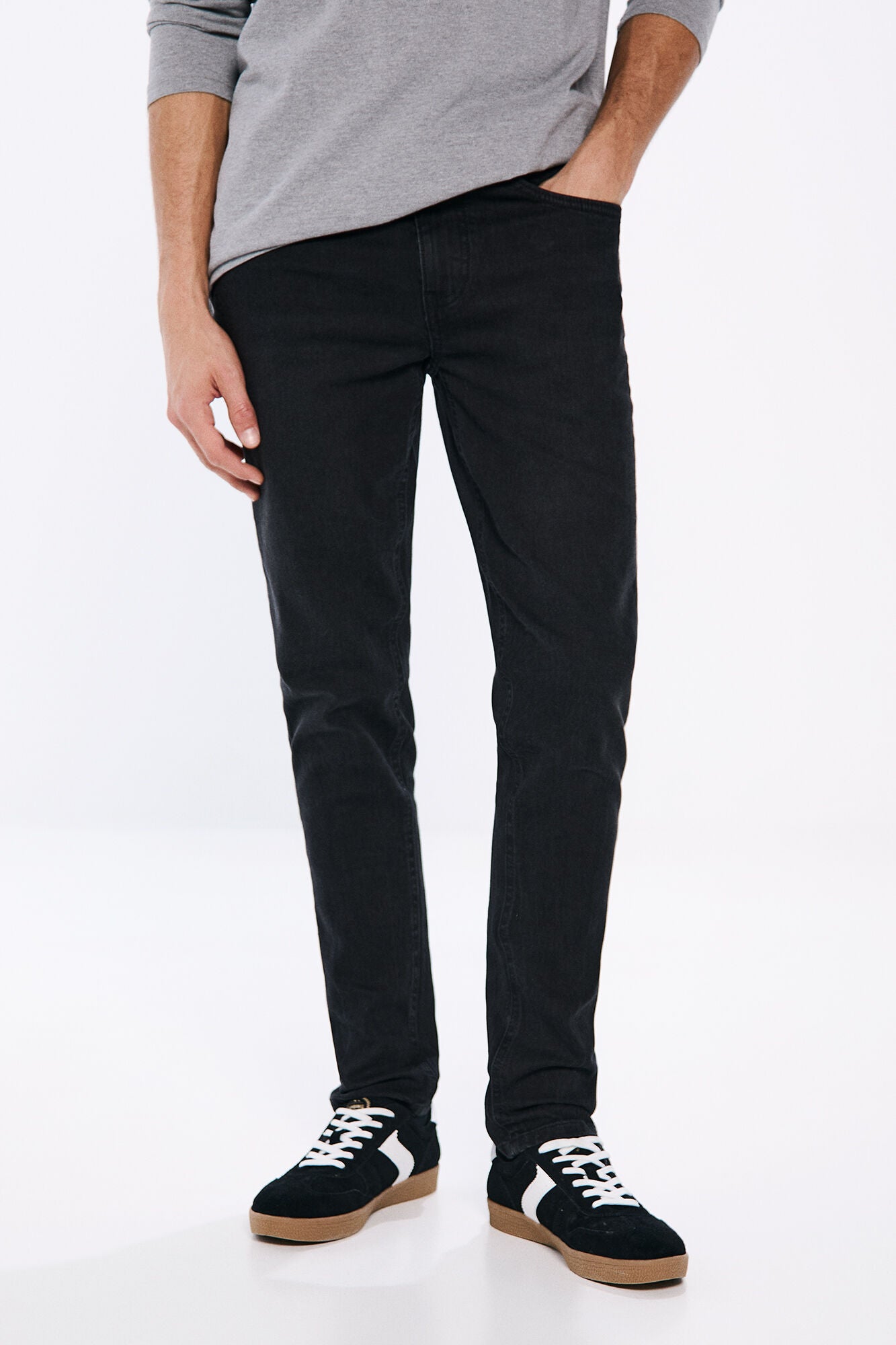 Black skinny fit jeans