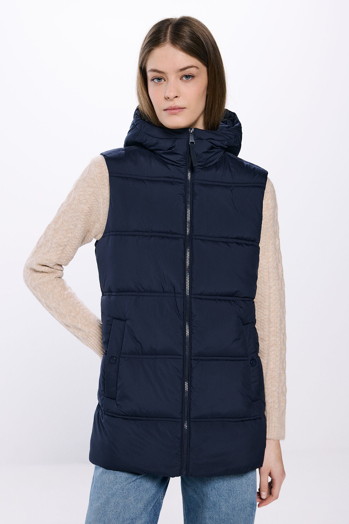 Water repellent padded vest