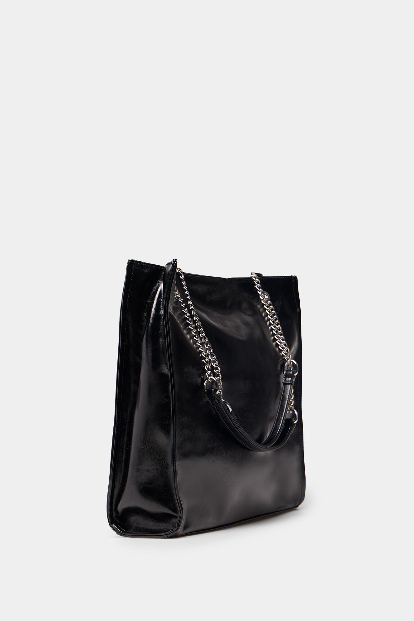 Shopper bag with chain handle